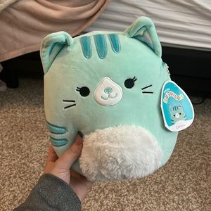 NWT SQUISHMALLOW corinna